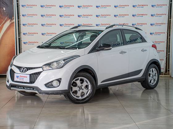 HYUNDAI HB20X 1.6 16V PREMIUM FLEX 4P AUTOMÁTICO HYUNDAI HB20X 1.6 16V PREMIUM FLEX 4P AUTOMÁTICO
